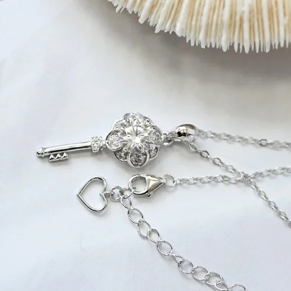 Certified 1ct. t.w. Moissanite Diamond Flower Key Necklace NEW - Picture 11 of 16